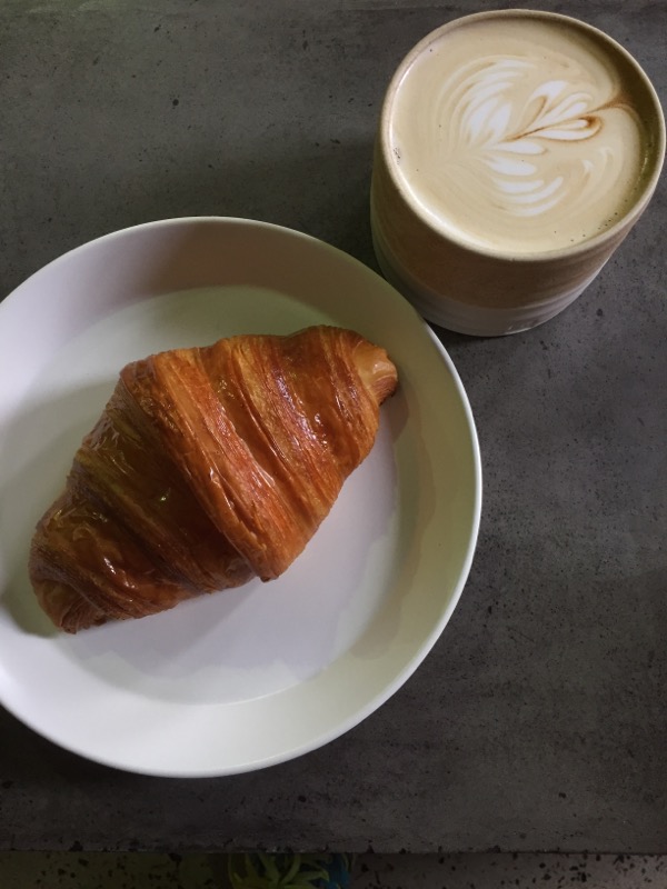 メルボルンのカフェ「Lune croissant and coffee」