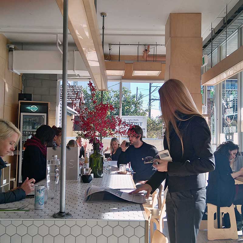 メルボルンの韓国カフェ「NINE & THREE QUARTER」